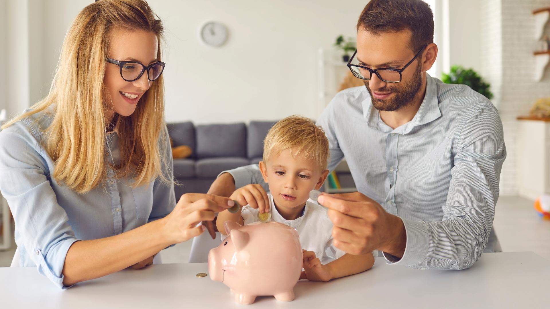 چرا به یک دوره هوش مالی کودکان نیاز داریم؟ عبور از بحرانهای کوچک یا ساخت آینده فرزندمان